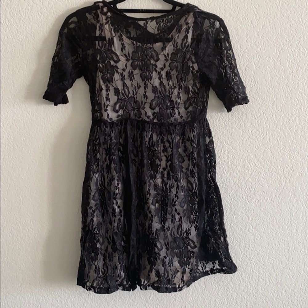 Mini dress lace contrast black and cream
